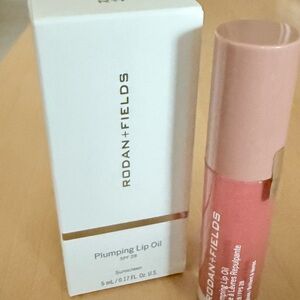 NEW Rodan + Fields Plumping Lip Oil - Pink spf 28